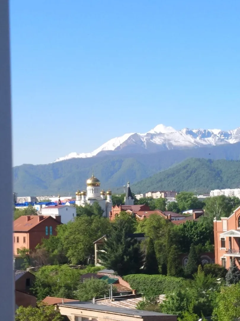 Квартира с видом на горы в центре